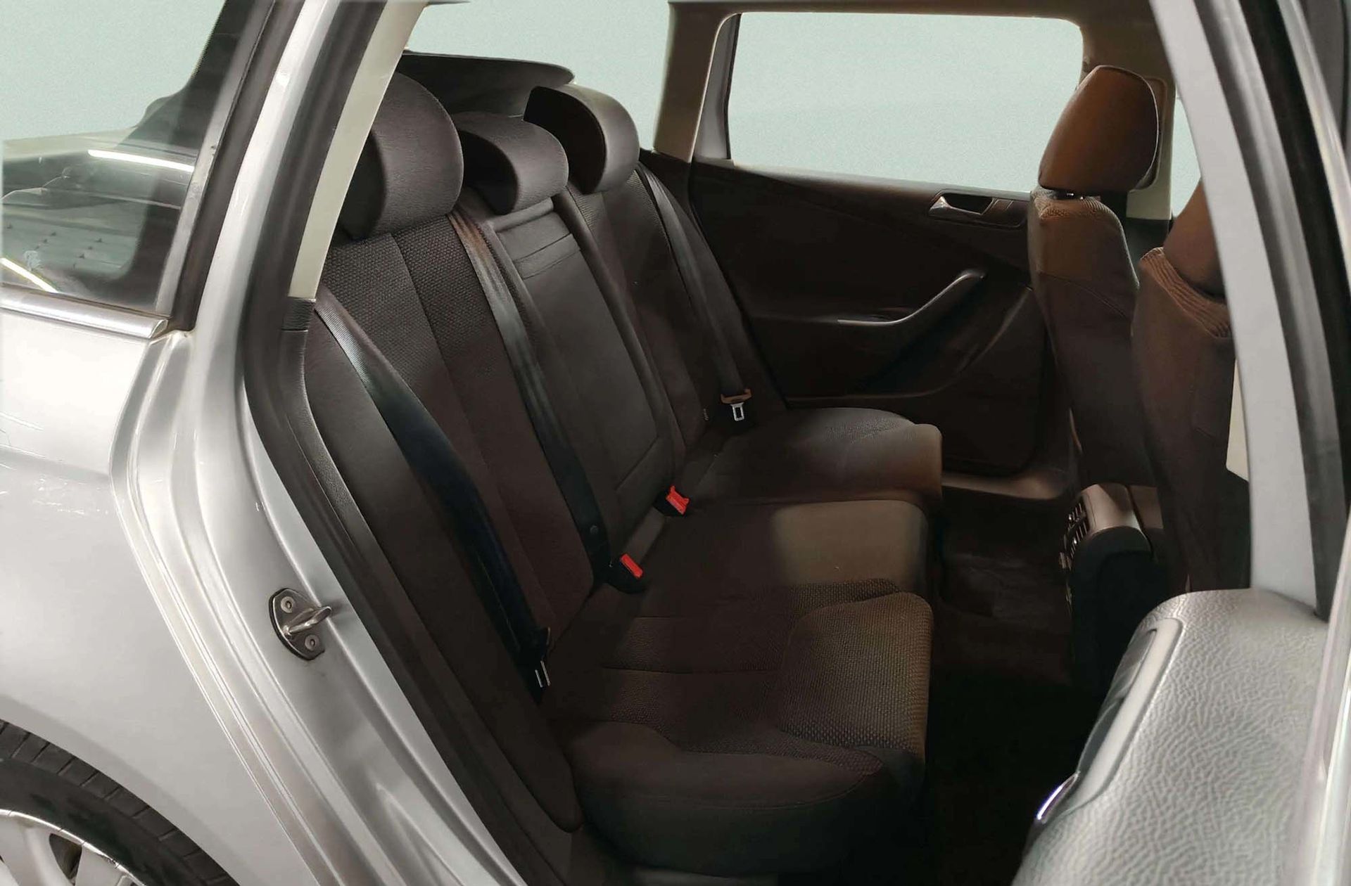 Volkswagen Passat Variant Advance 2.0 TDI - foto 13
