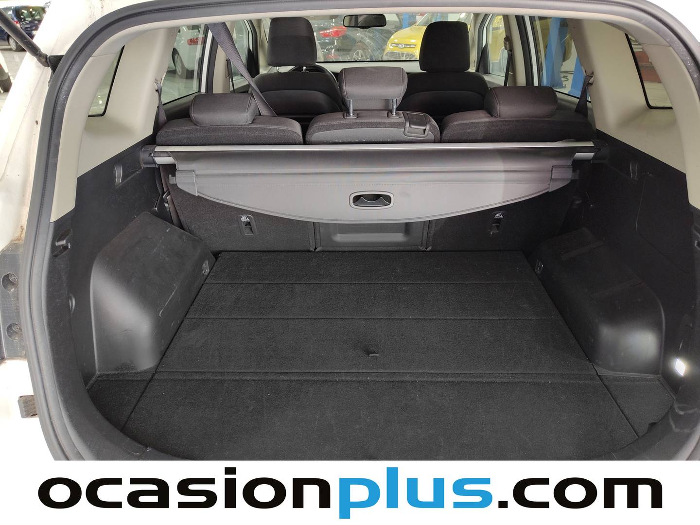 Fotos maletero KIA Carens KIA Carens 1.6 GDi Eco-Dynamic x-Tech (135 CV)