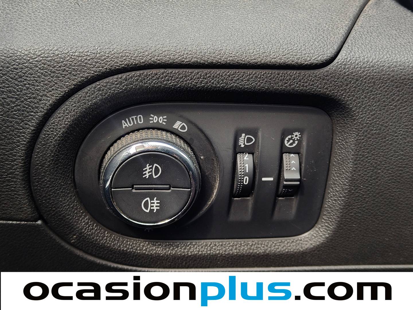Equipamiento del Opel Grandland X Opel Grandland X 1.6 CDTi Selective (120 CV)