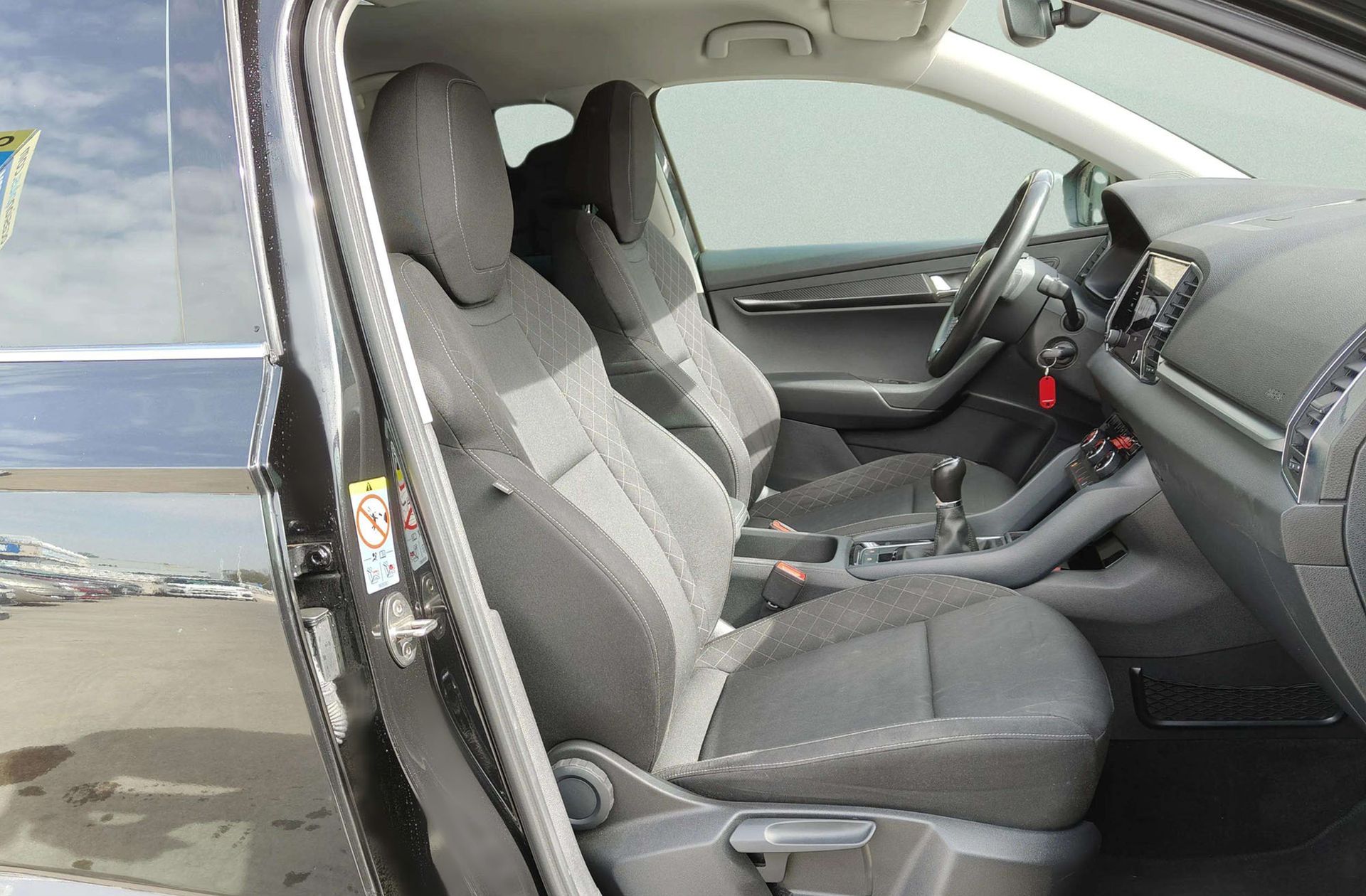 Škoda Karoq 1.6 TDI Ambition - foto 21