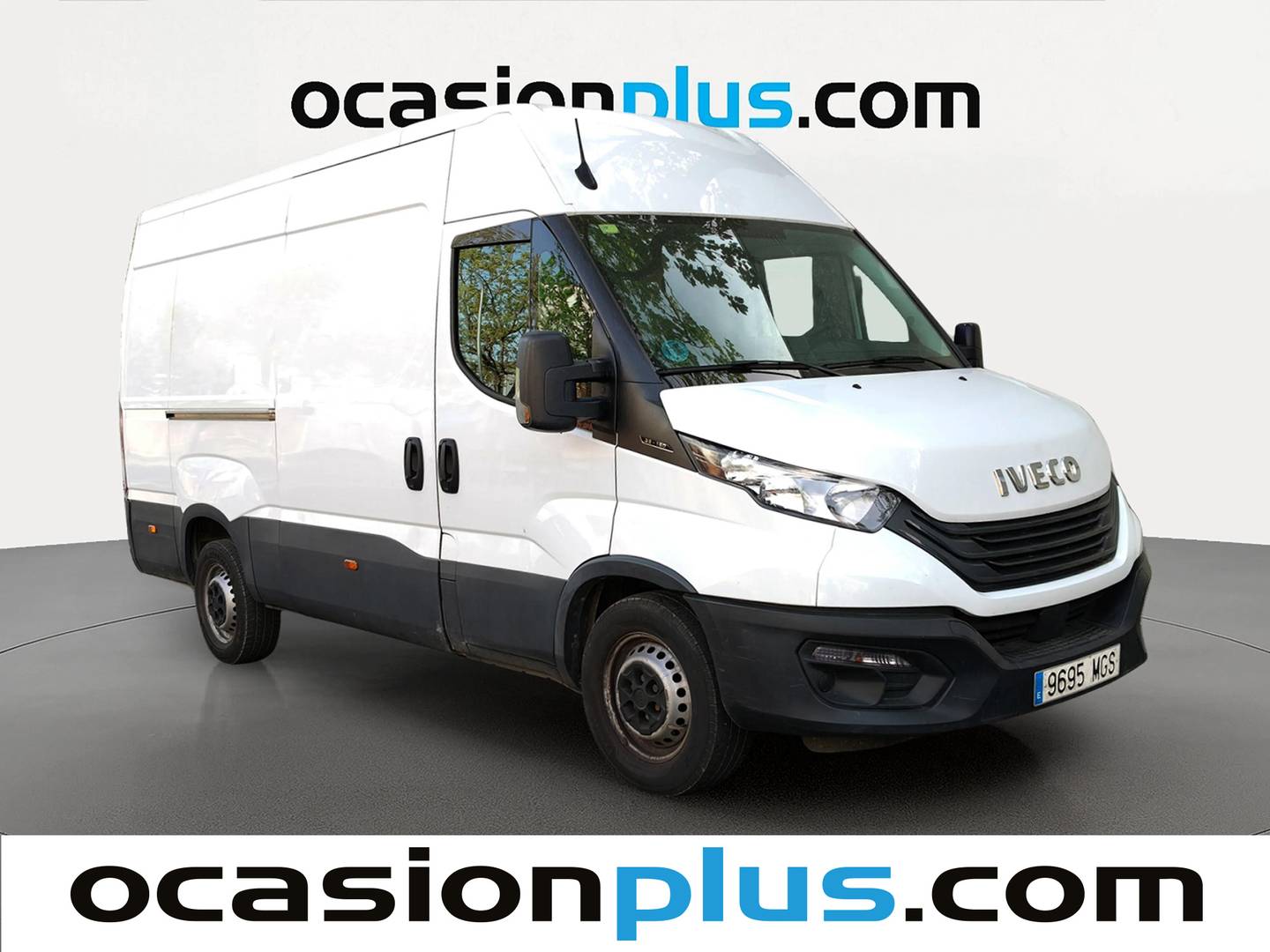 Foto delantera Iveco Daily Iveco Daily Furgon 35S 16 V 3520L/H2 (156 CV) derecha