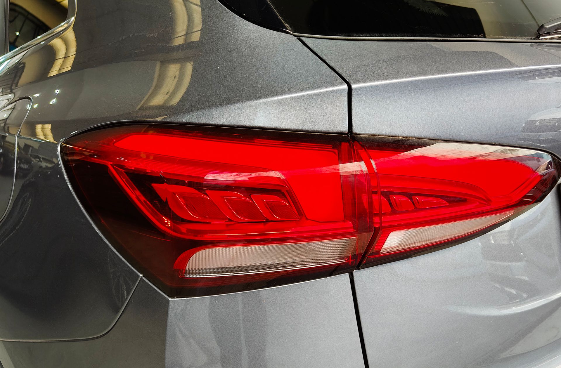 MG ZS 1.5 Hybrid+ Luxury - foto 18