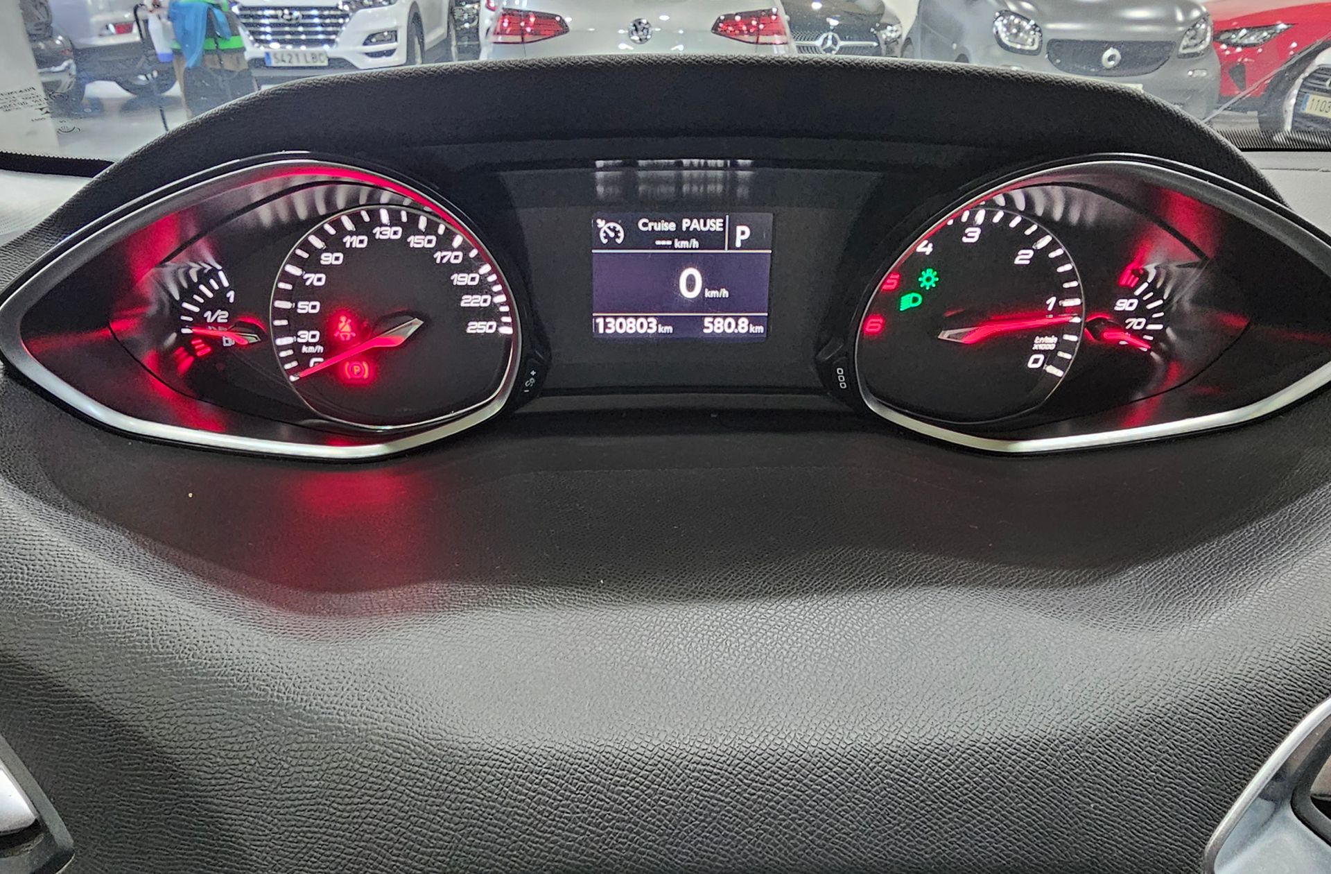 Peugeot 308 BlueHDi 130 Style EAT8 - foto 22
