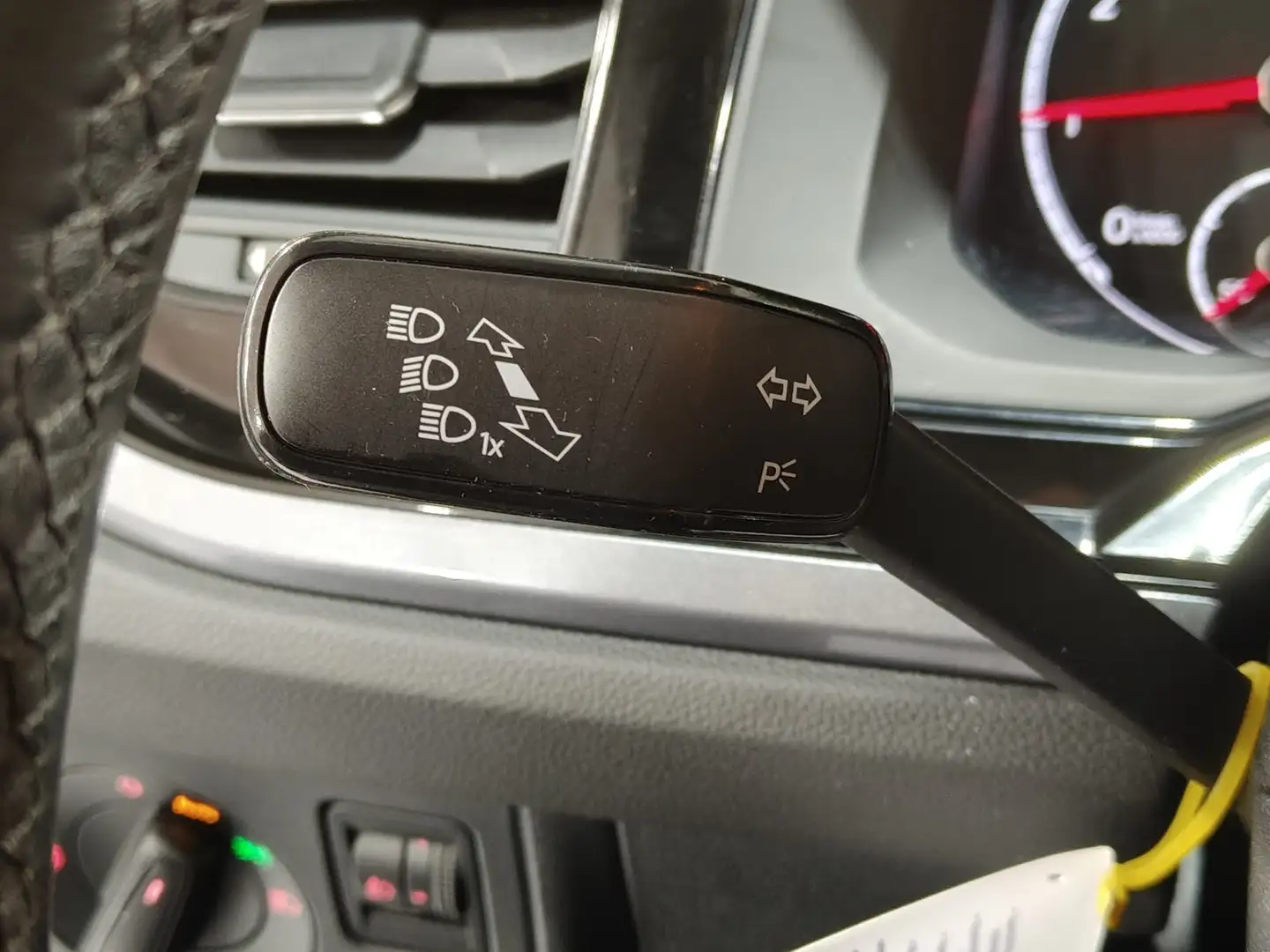 Foto Volkswagen Polo Volkswagen Polo Advance 1.0 TSI (95 CV)