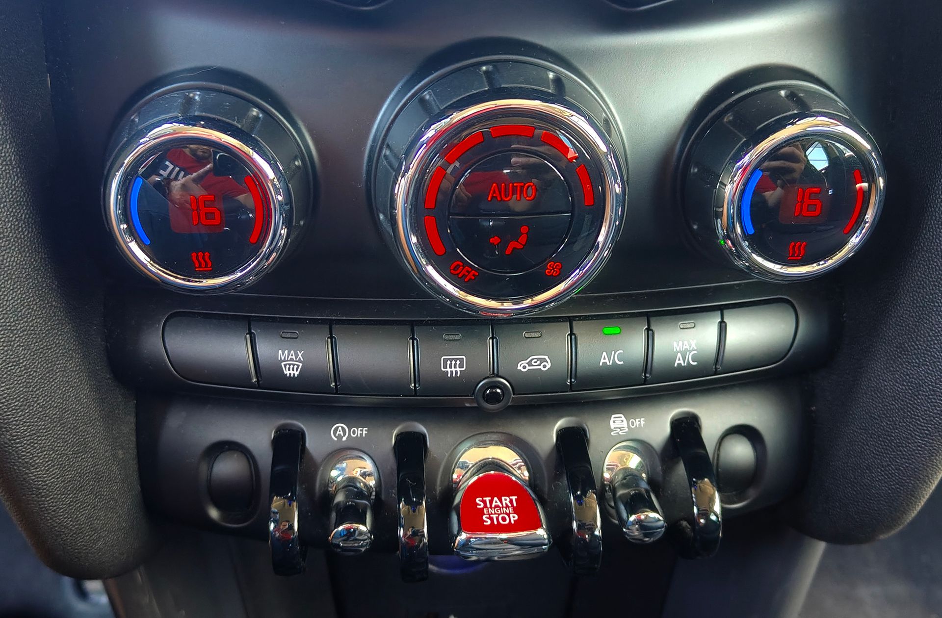 MINI Cooper One D - foto 27