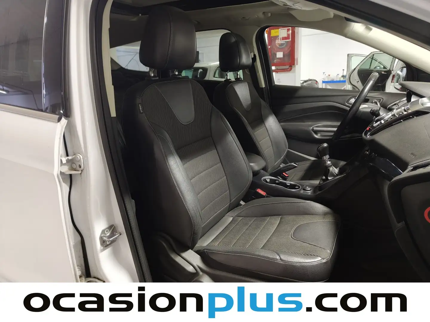 Foto Ford Kuga Ford Kuga 2.0 TDCI S&S Titanium 4x2 (120 CV)
