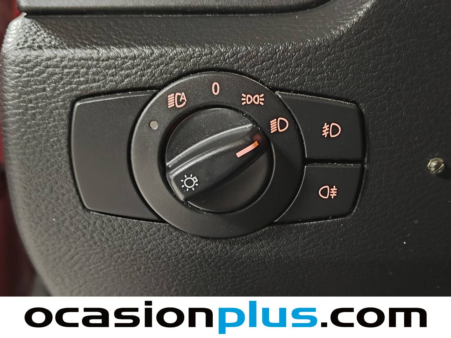 Extras y acabados del BMW X1 BMW X1 sDrive18d (143 CV)