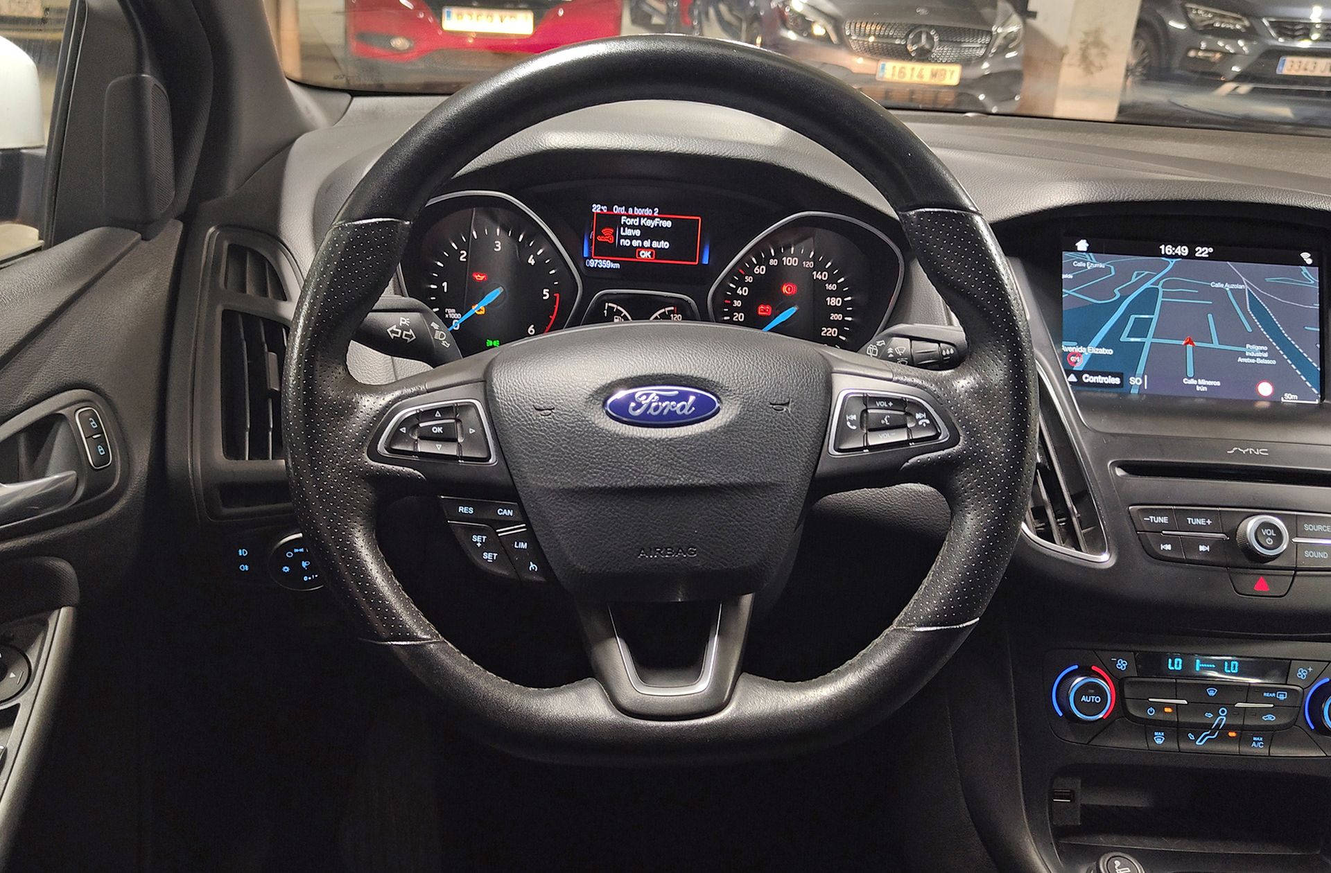 Ford Focus 1.5 TDCi ST-Line - foto 19