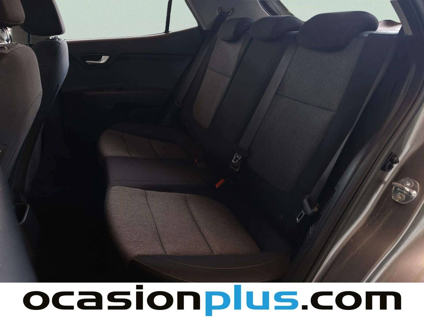 Foto asientos traseros KIA Stonic KIA Stonic 1.0 T-GDi MHEV MT Concept (100 CV)