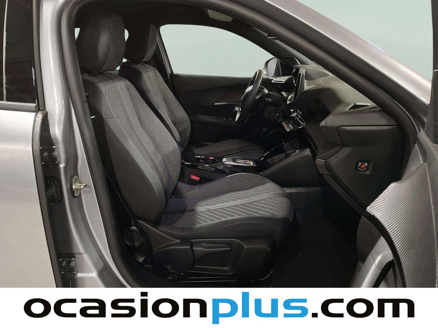 Fotos maletero Peugeot 2008 Peugeot 2008 Allure Hybrid eDCS6 (145 CV)