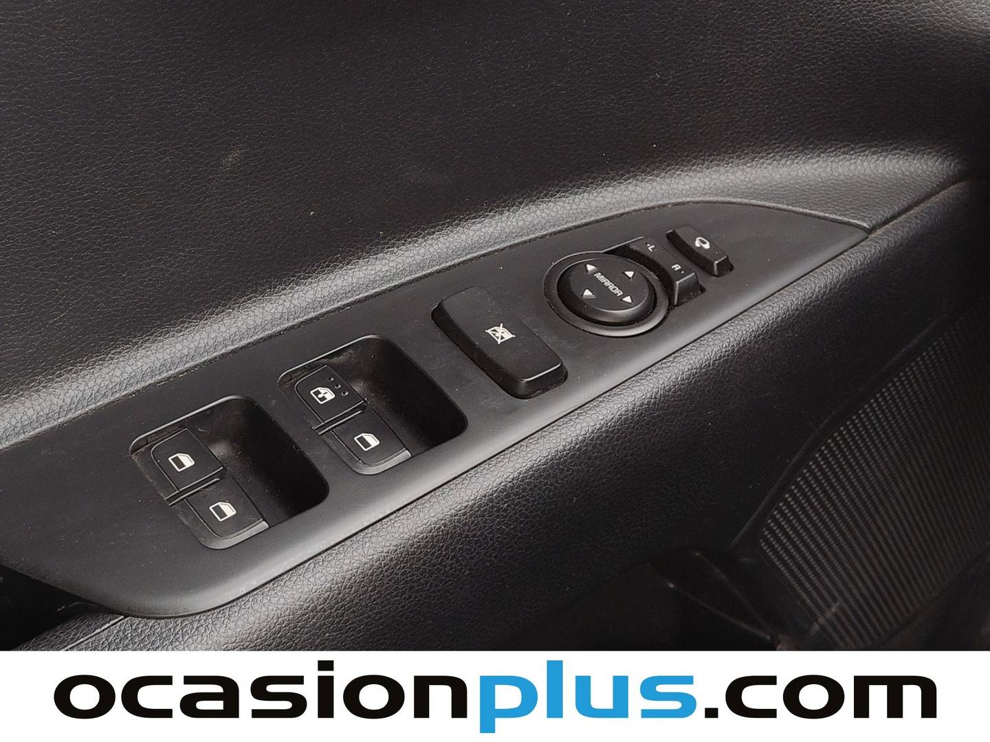 Foto KIA Stonic Kia Stonic 1.0 T-GDi MHEV Drive DCT (120 CV)