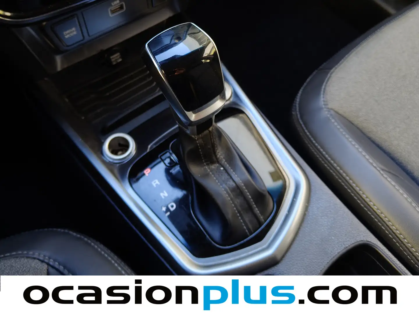 Foto SsangYong Tivoli Ssangyong Tivoli Ssangyong Tivoli G15T Limited Auto (163 CV)