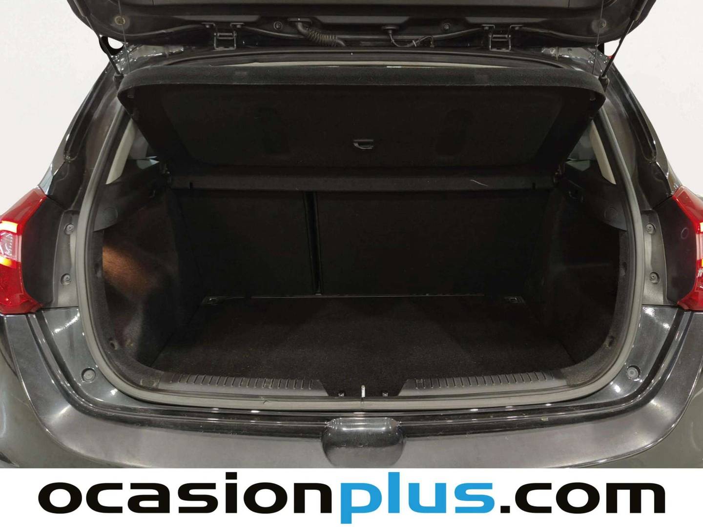 Foto asientos traseros KIA Ceed KIA Ceed 1.6 CRDi VGT x-Tech16 Eco-Dynamics (136 CV)