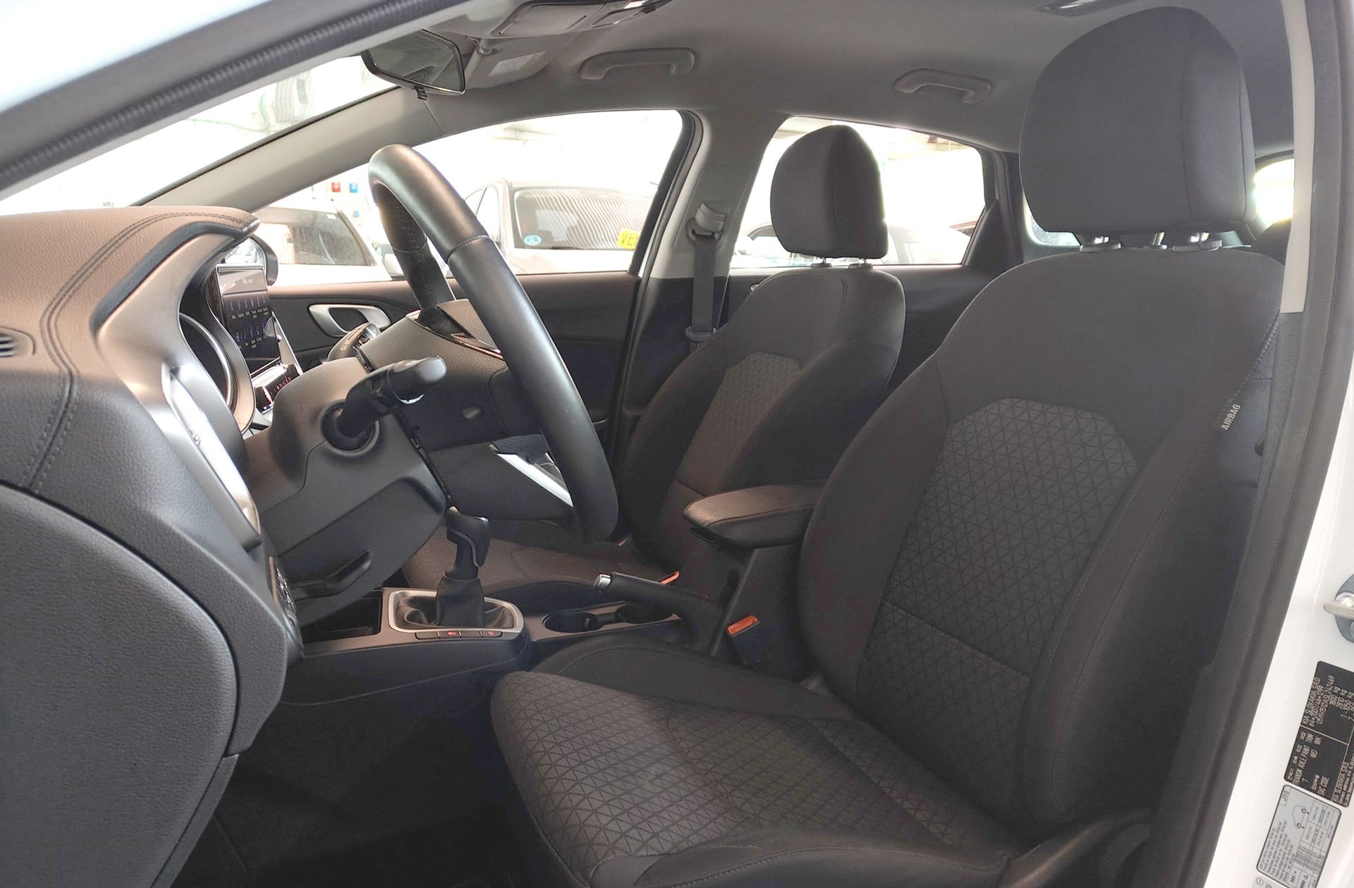Kia Ceed 1.0 T-GDi Concept - foto 12