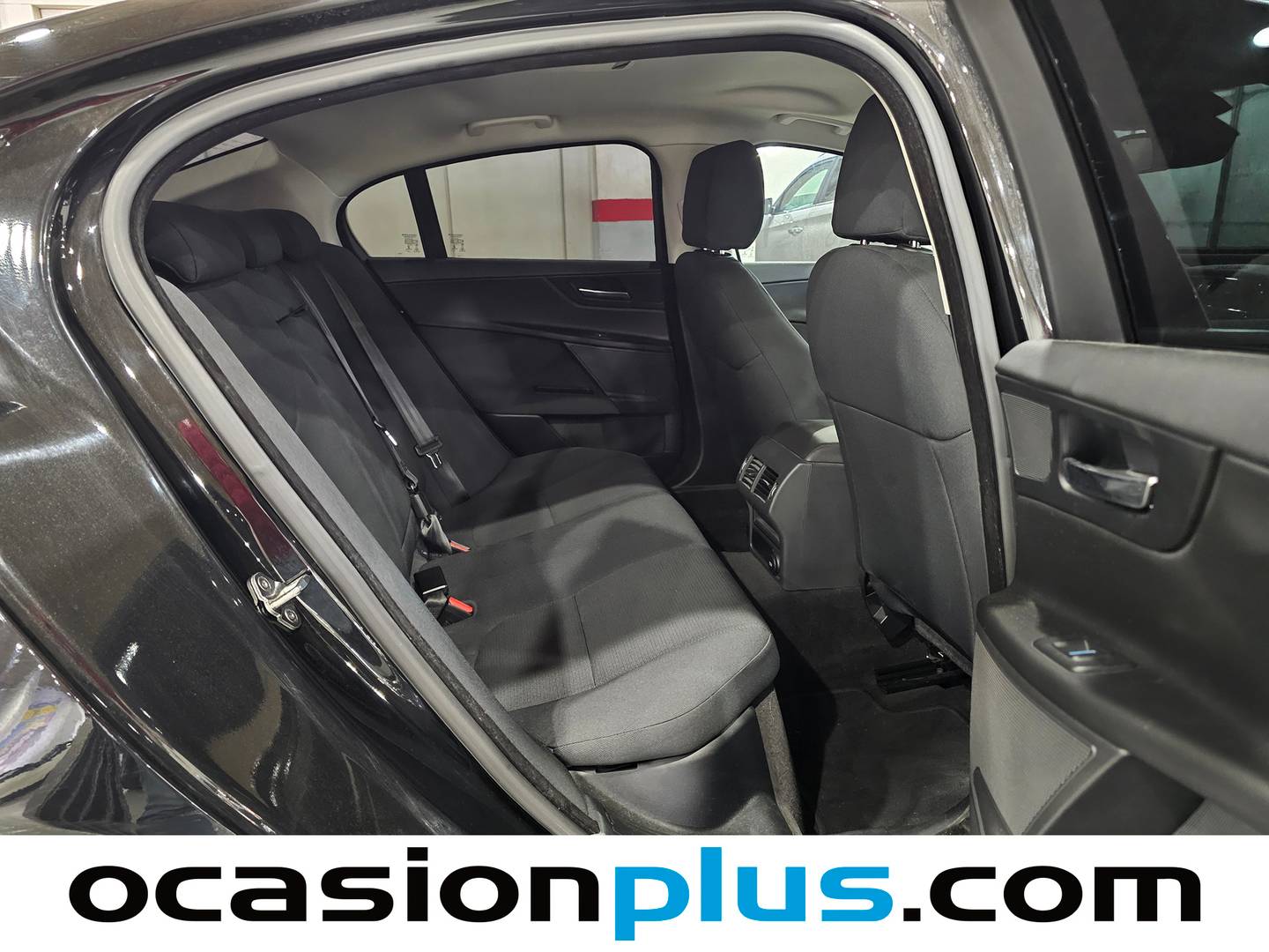 Foto Jaguar XE Jaguar XE 2.0 Diesel XE-Pure (180 CV)