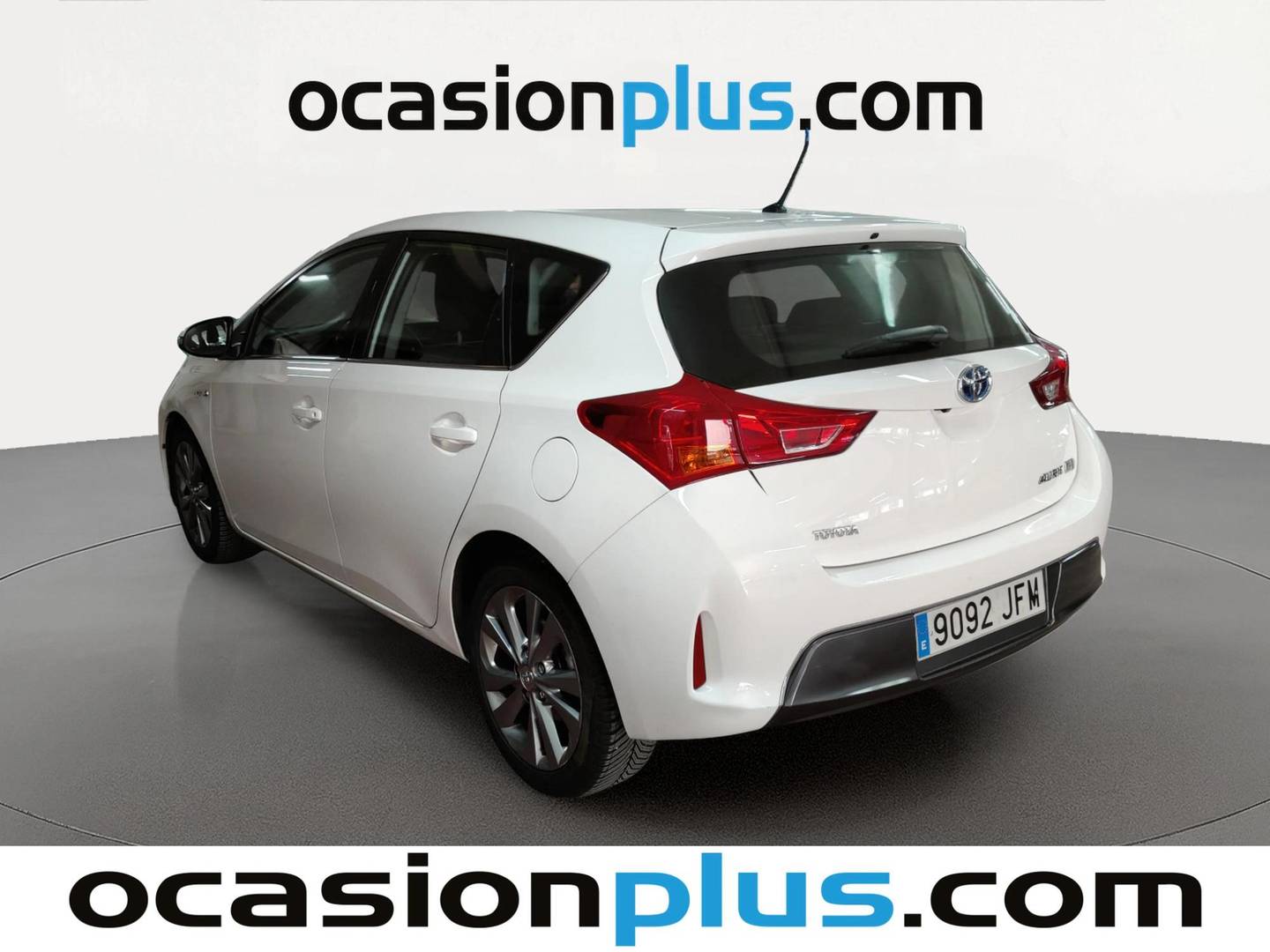 Foto trasera Toyota Auris Toyota Auris Hybrid Active (136 CV) izquierda