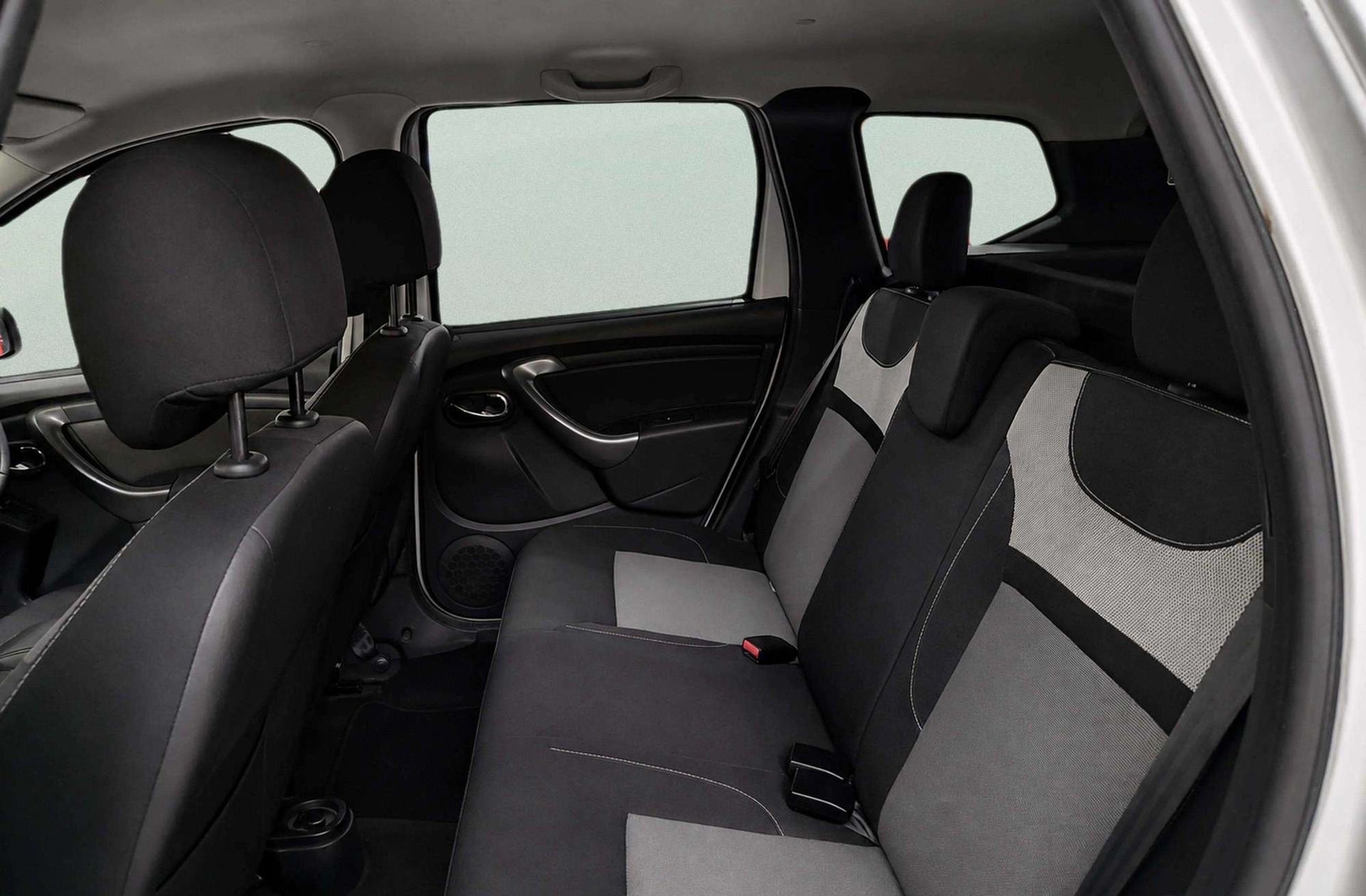 Dacia Duster Laureate dCi - foto 9