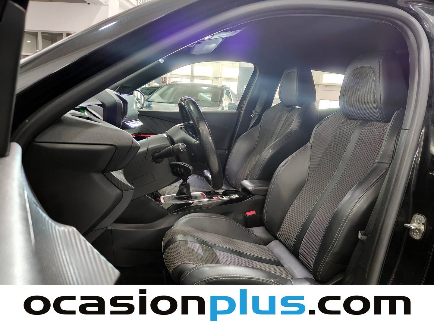 Foto asientos delanteros Peugeot 2008 Peugeot 2008 PureTech 130 S&S GT (130 CV)