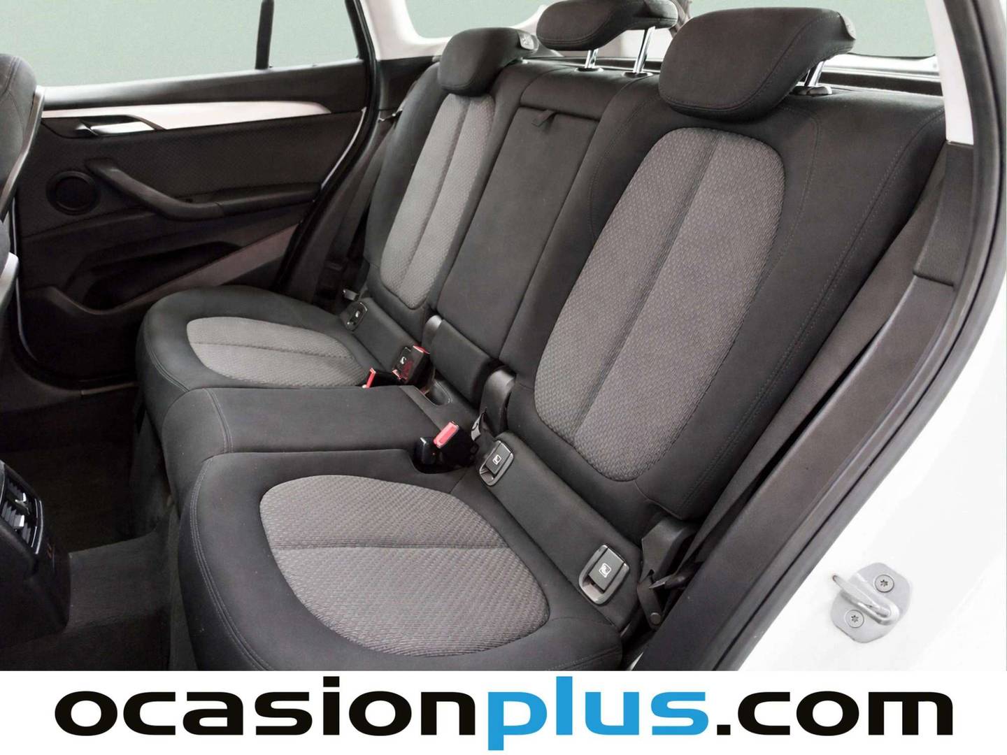 Foto asientos traseros BMW X1 BMW X1 sDrive18d Business (150 CV)