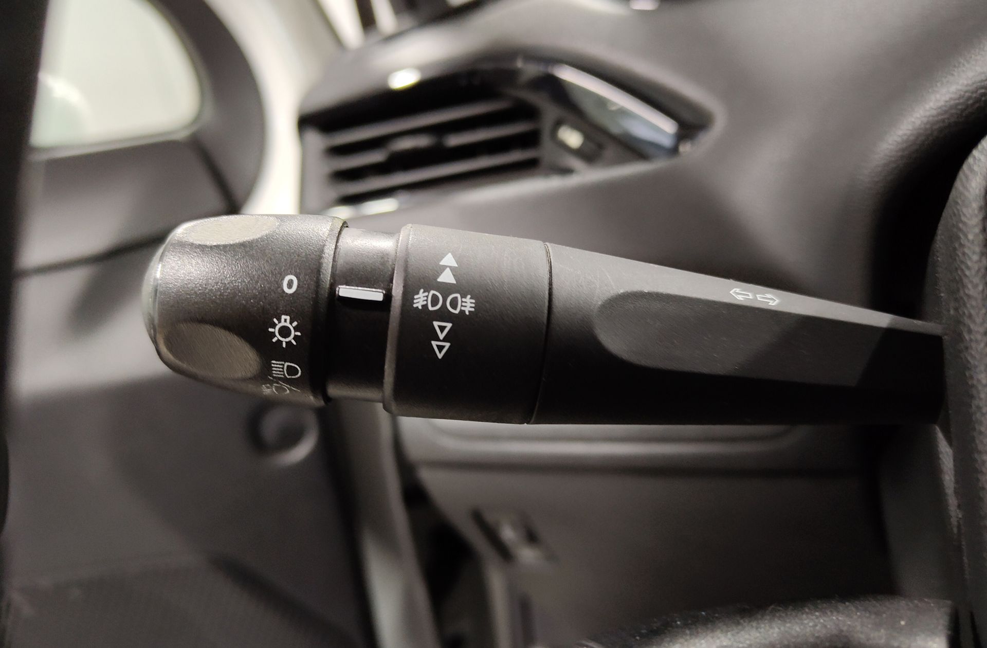Peugeot 208 1.2 PureTech Active - foto 23