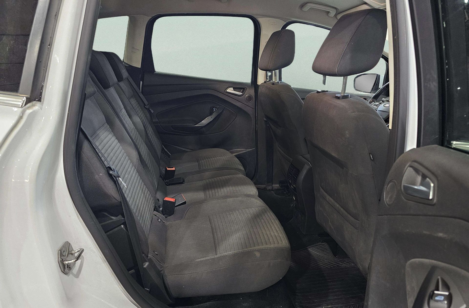 Ford C-Max 1.0 EcoBoost Titanium - foto 17