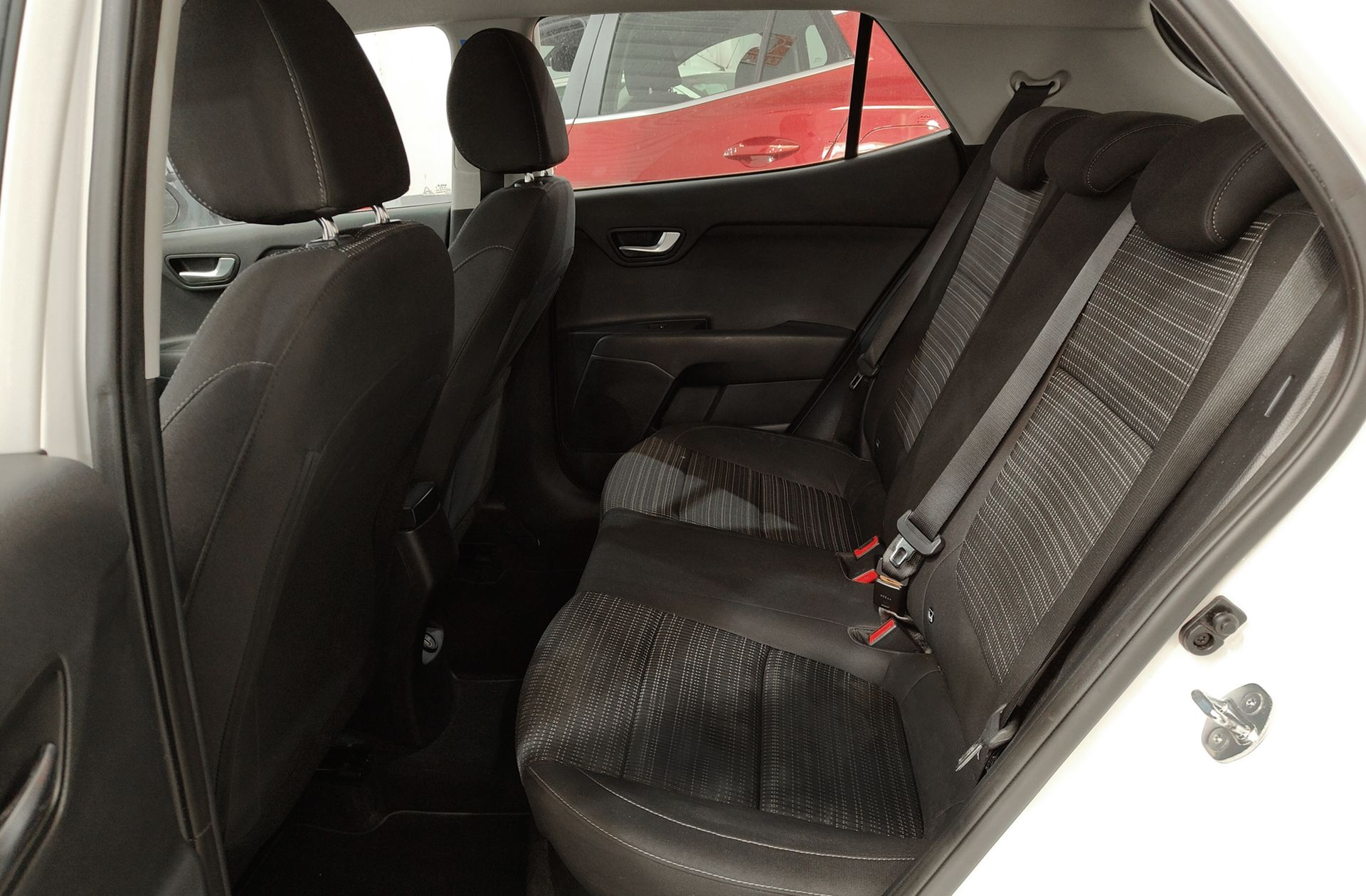 Kia Stonic 1.0 T-GDi MHEV Drive - foto 12