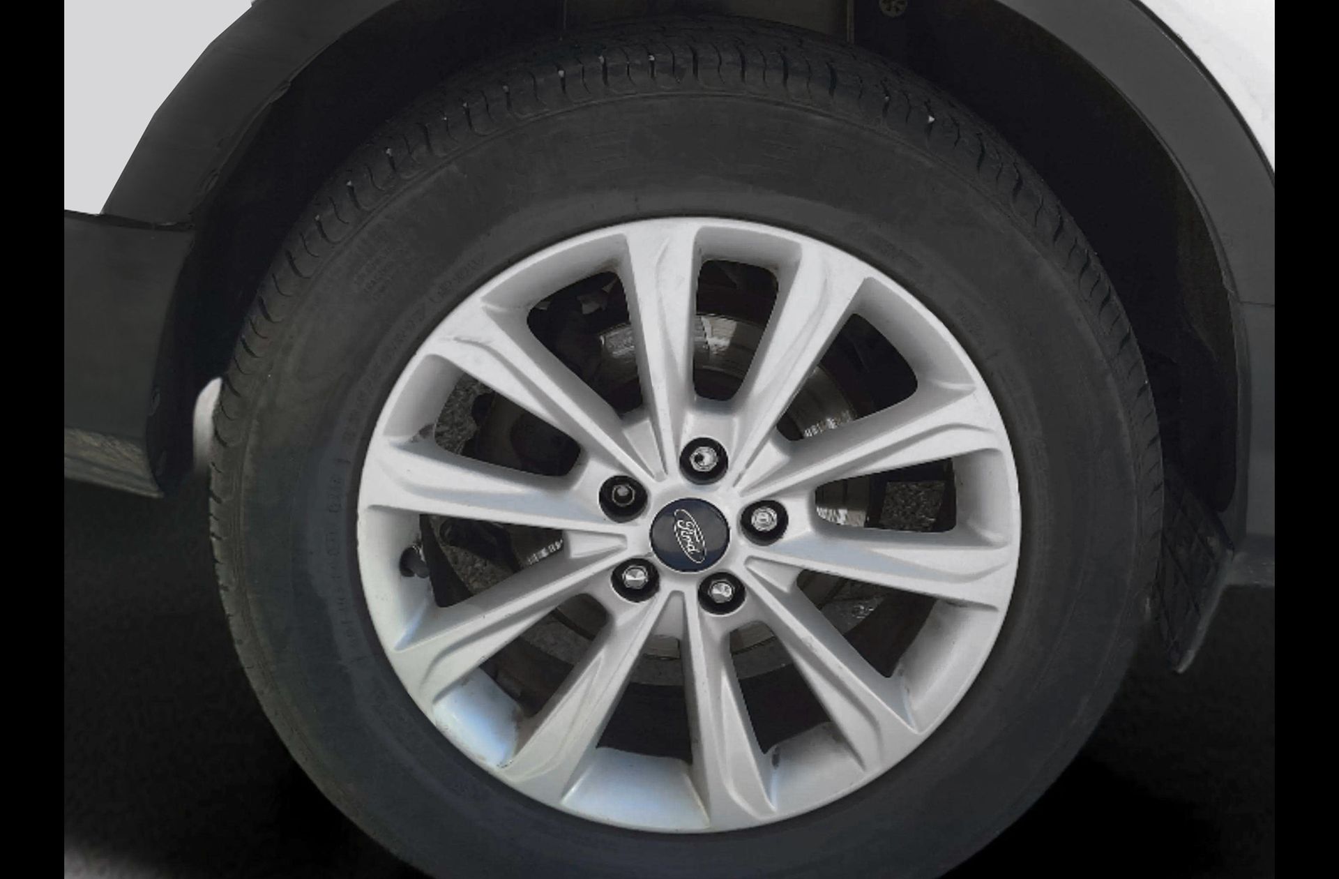 Ford Kuga 2.0 TDCi Titanium 4x2 - foto 33