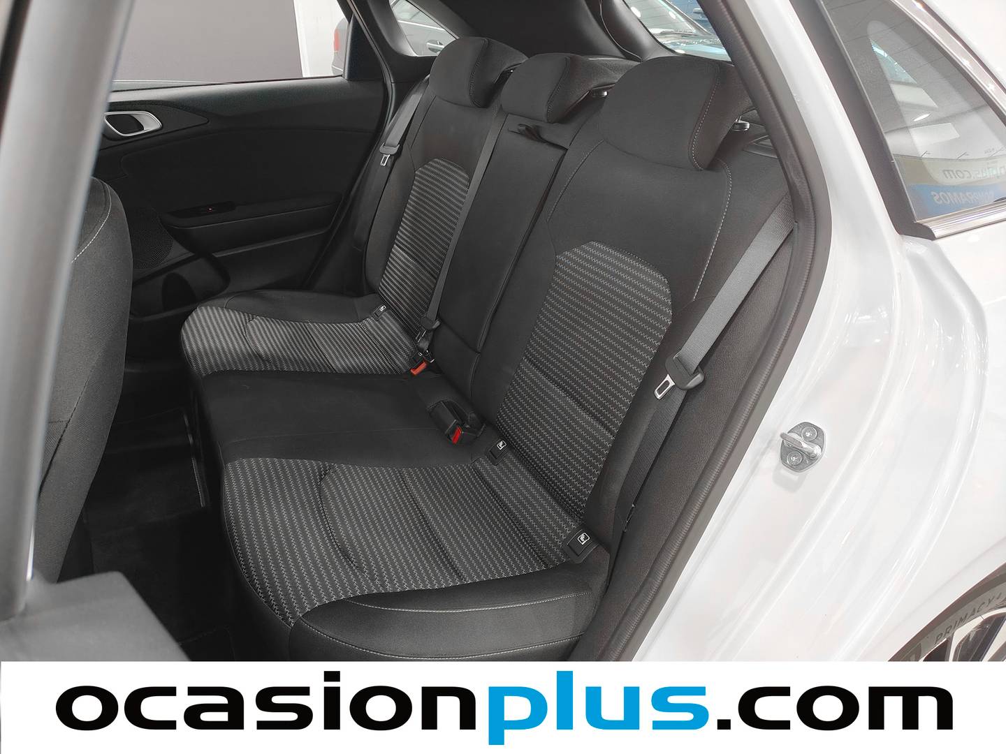 Foto asientos traseros KIA Ceed KIA Ceed 1.0 T-GDI Drive (100 CV)