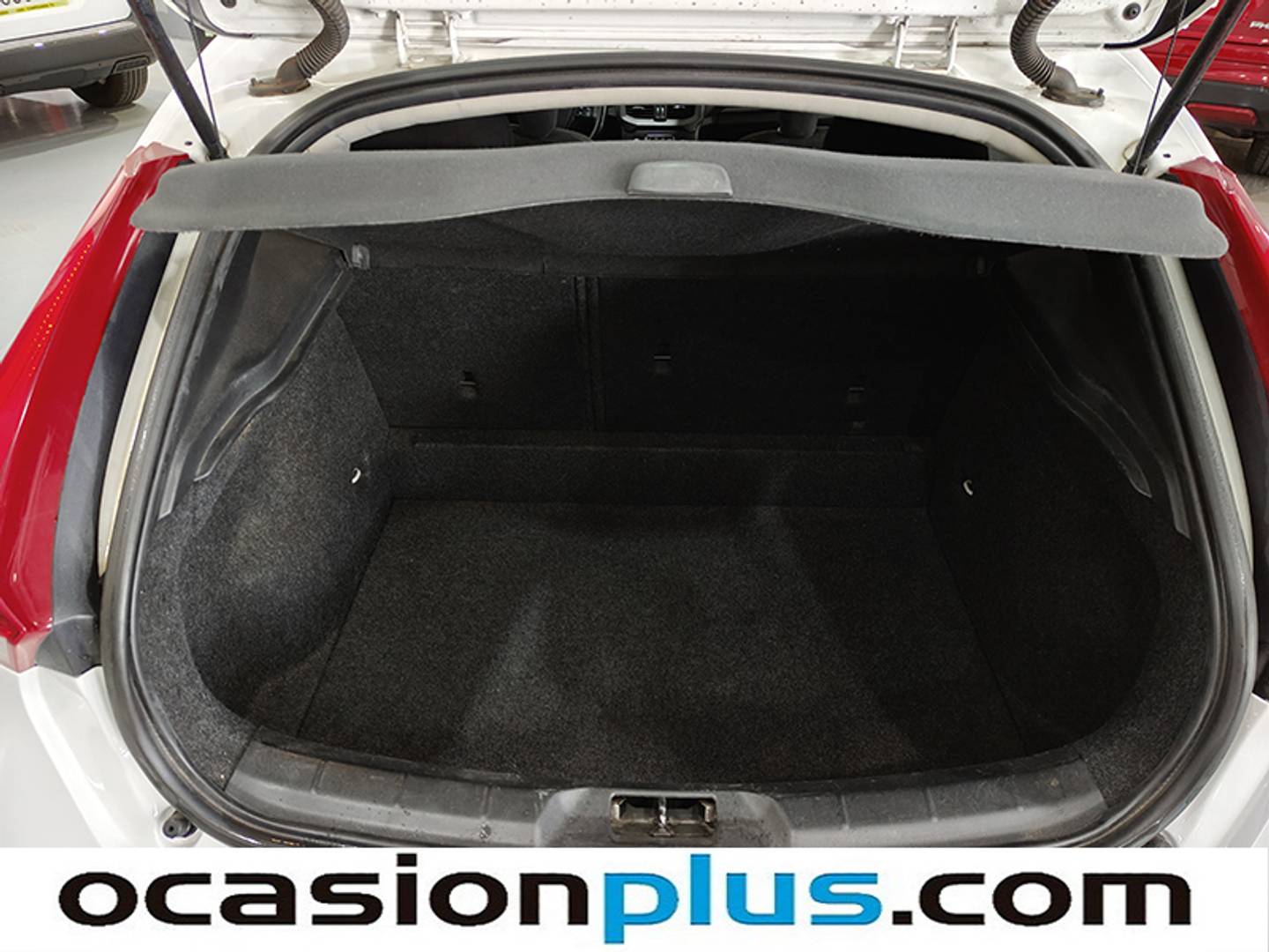 Foto Volvo V40 Volvo V40 1.6 D2 Kinetic Auto (115 CV)