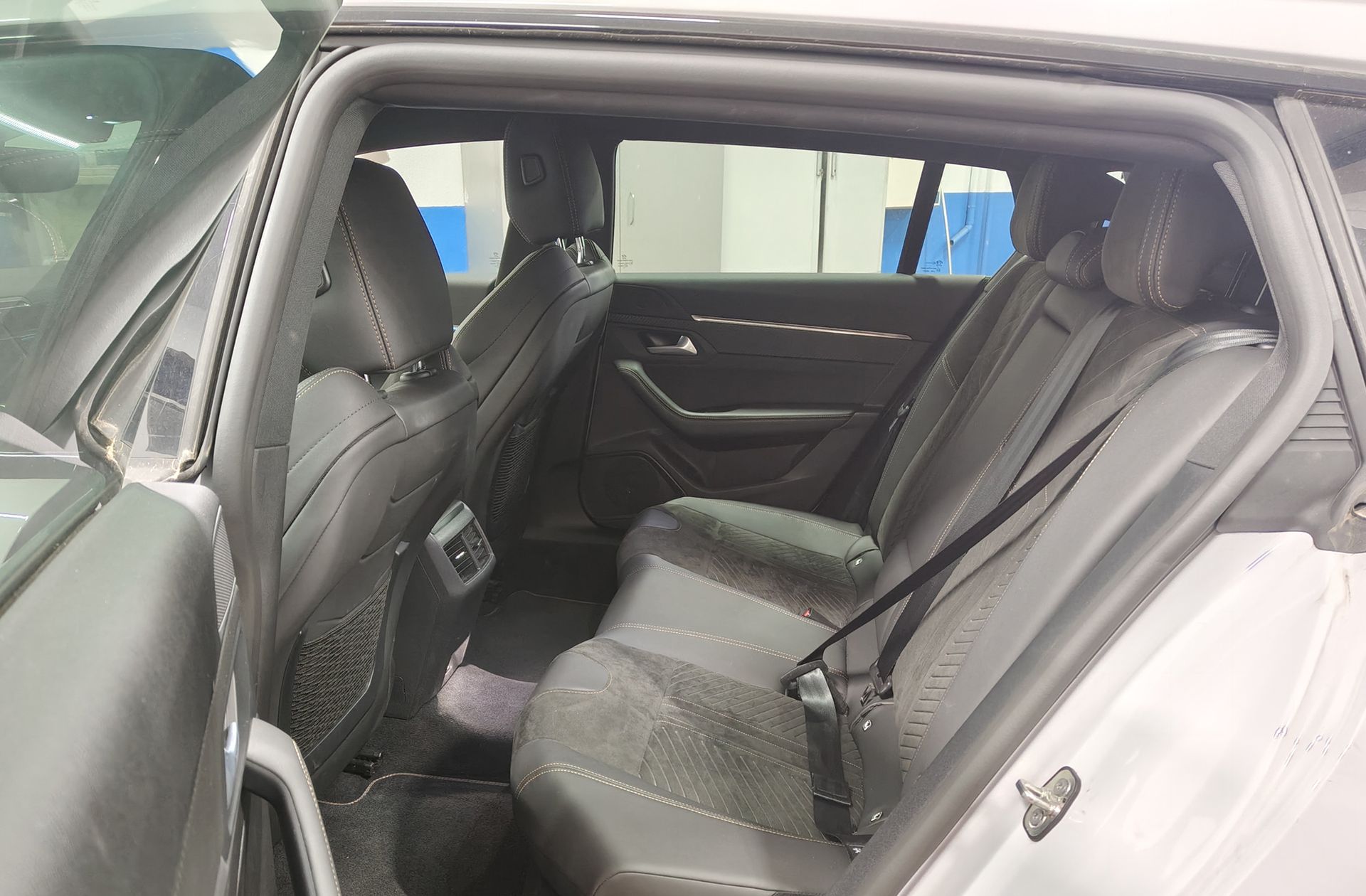 Peugeot 508 SW SW BlueHDi 130 GT EAT8 - foto 12