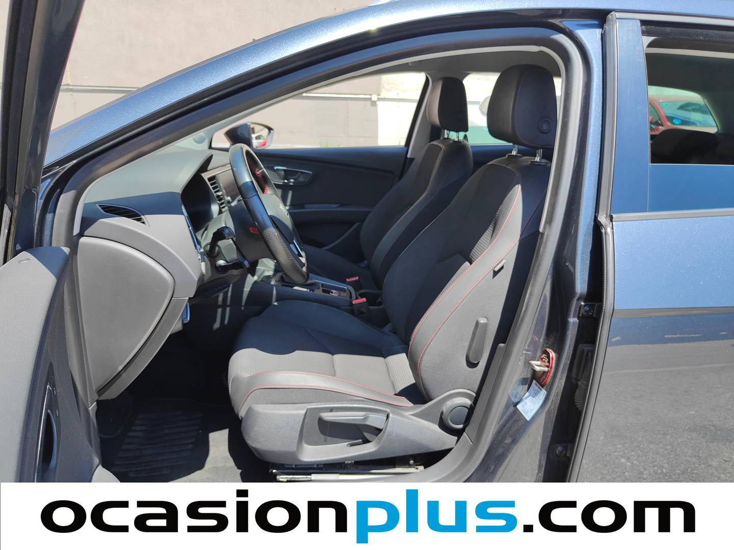 Foto asientos delanteros Seat León Seat León ST 2.0 EcoTSI S&S FR Edition DSG (190 CV)