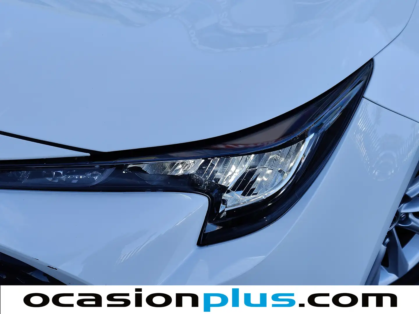 Foto Toyota Corolla Toyota Corolla Touring Sport 140H Business (140 CV)