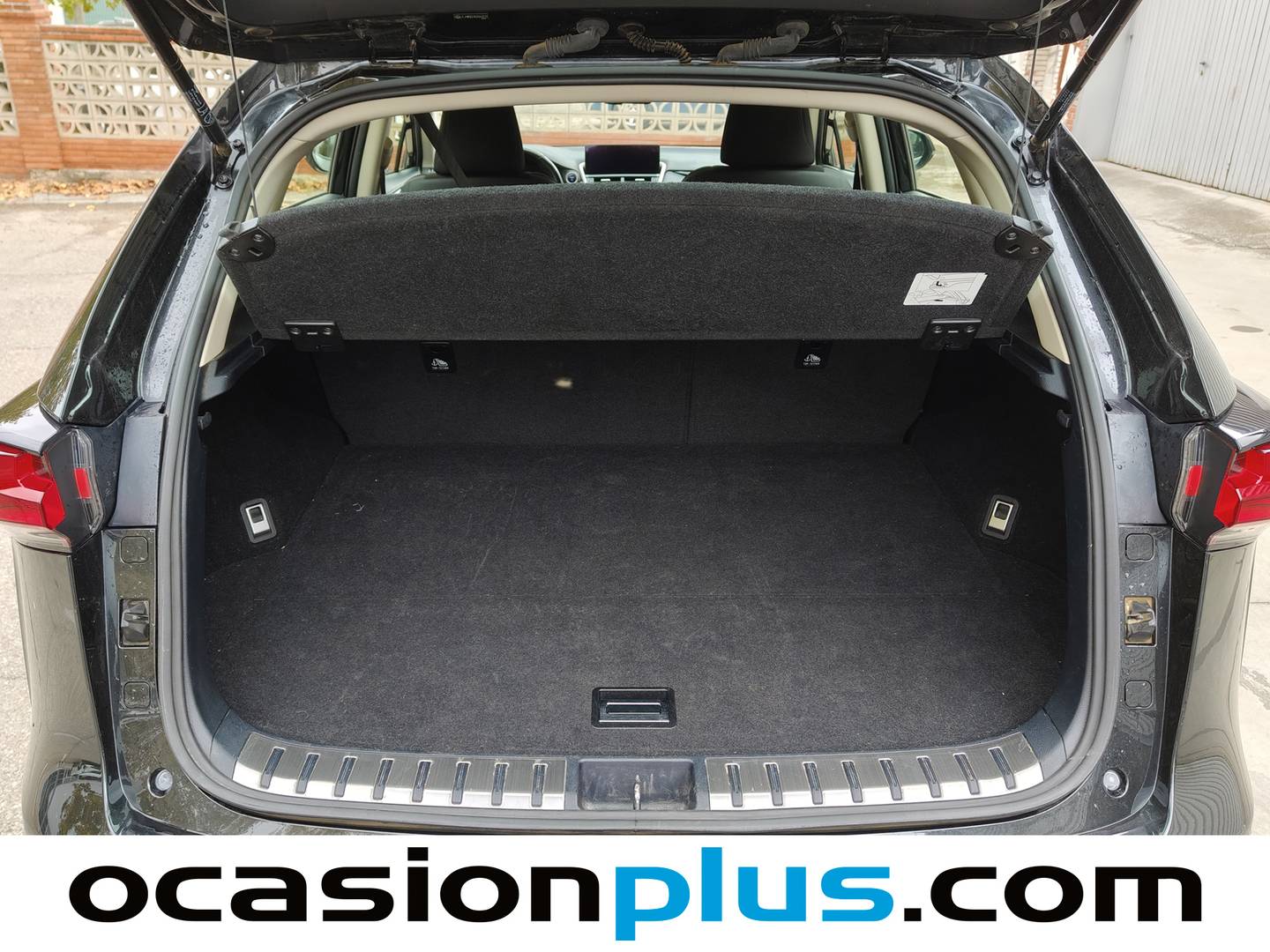 Foto Lexus NX Lexus NX 300h Business 2WD (197 CV)