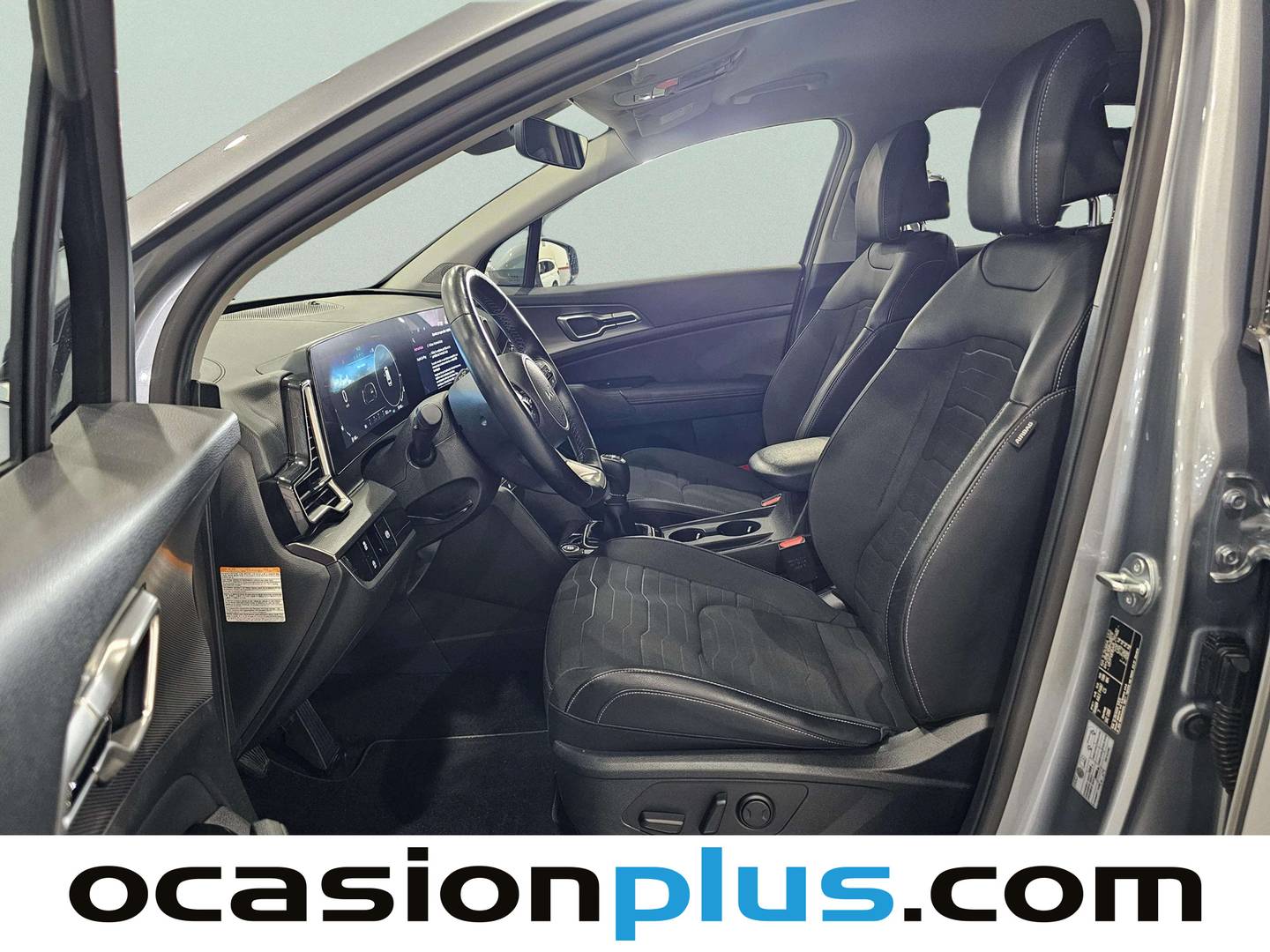 Foto asientos delanteros KIA Sportage KIA Sportage 1.6 T-GDi MHEV Tech 4x2 (150 CV)