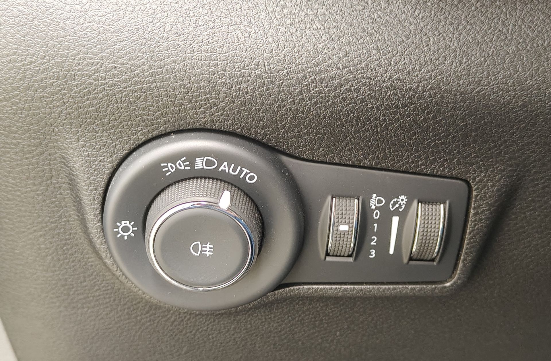 Jeep Compass 1.3 Gse Night Eagle FWD - foto 14