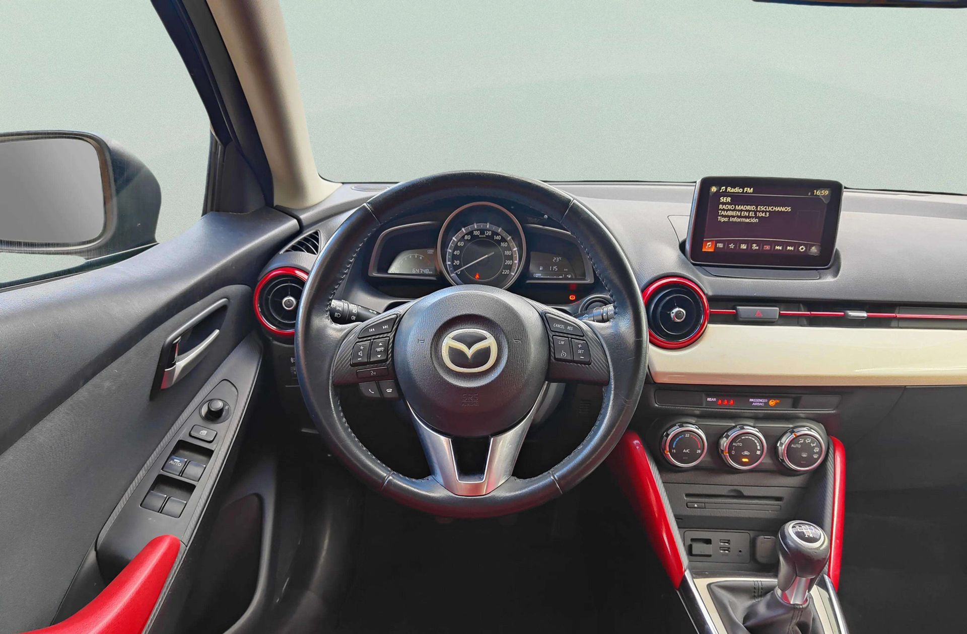 Mazda Mazda2 1.5 GE Style+ Confort Red - foto 19