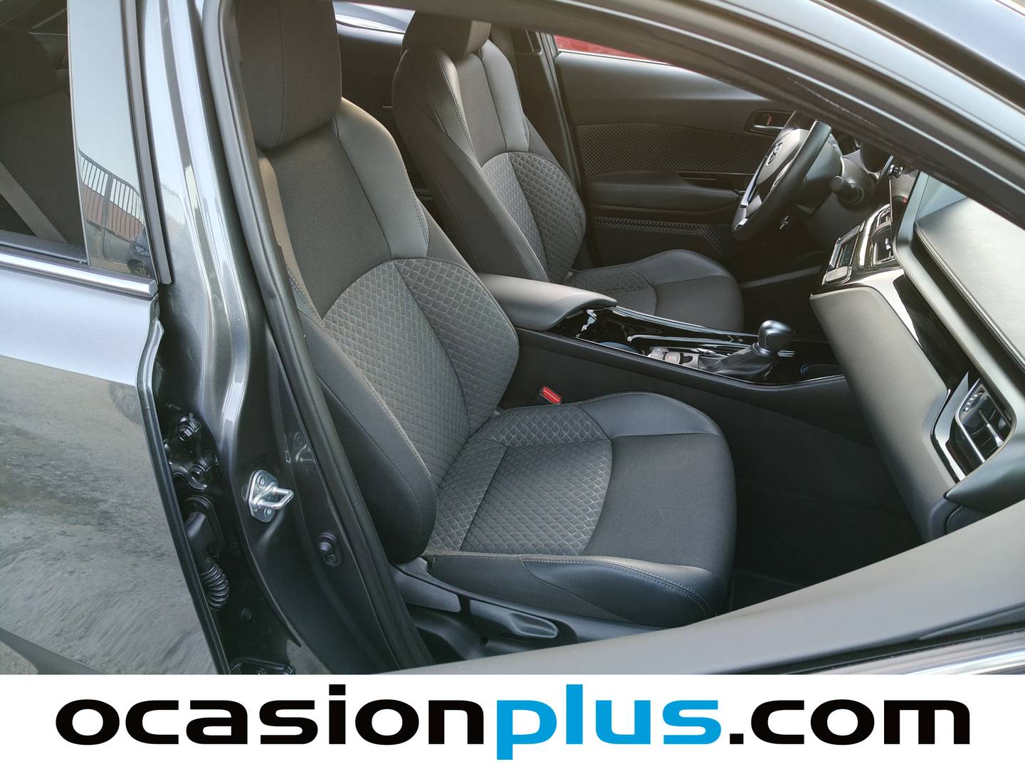 Foto Toyota C-HR Toyota C-HR 1.8 125H Advance (122 CV)