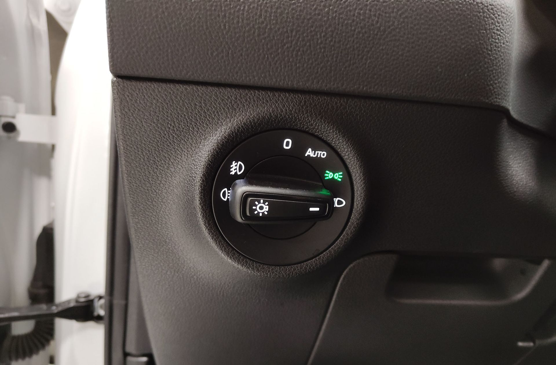 Škoda Karoq 2.0 TDI Selection - foto 10