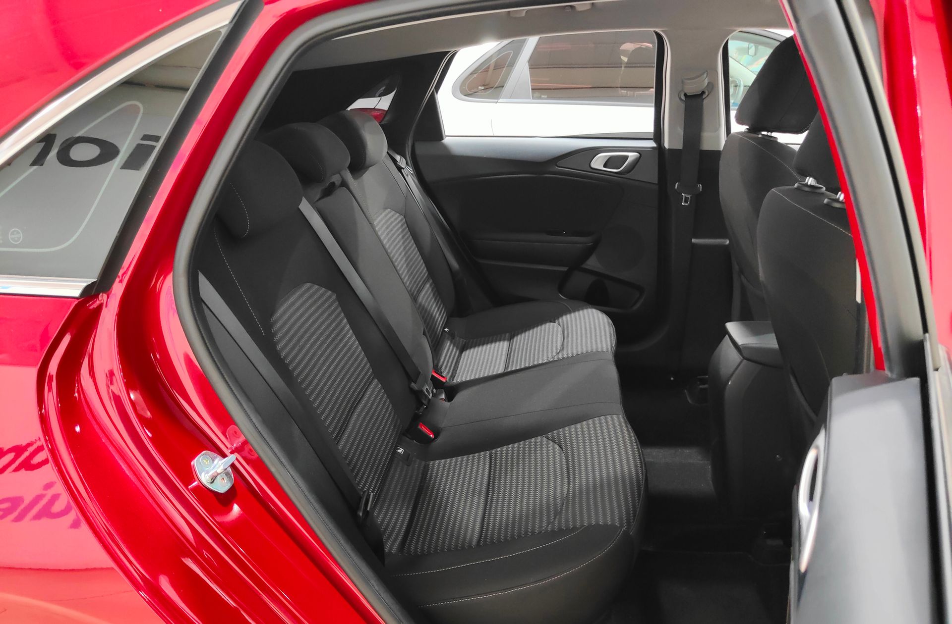Kia Ceed 1.6 MHEV iMT Drive - foto 15