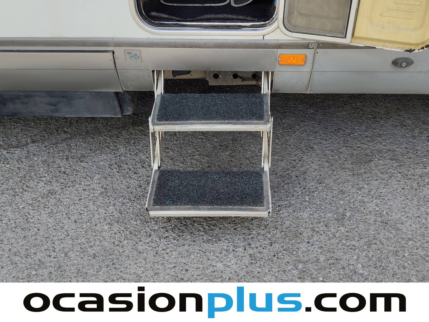 Acabados HYMER B644 HYMER B644 B644 (124 CV) 3 Plazas