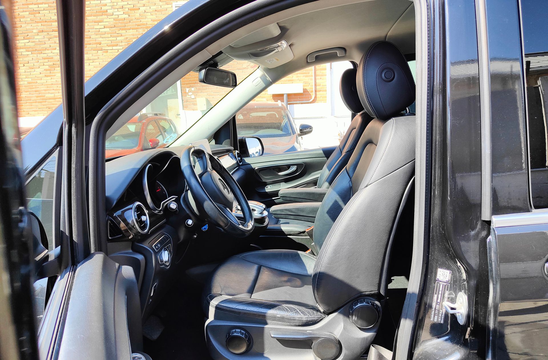 Mercedes-Benz Clase V 220 d Avantgarde Largo 7 plazas - foto 10