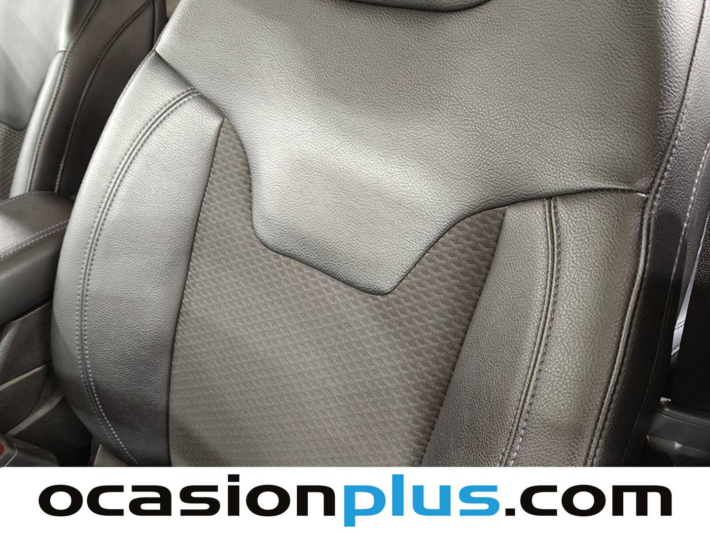 Extras y acabados del Jeep Compass Jeep Compass 1.6 Multijet Longitude 4x2 (130 CV)
