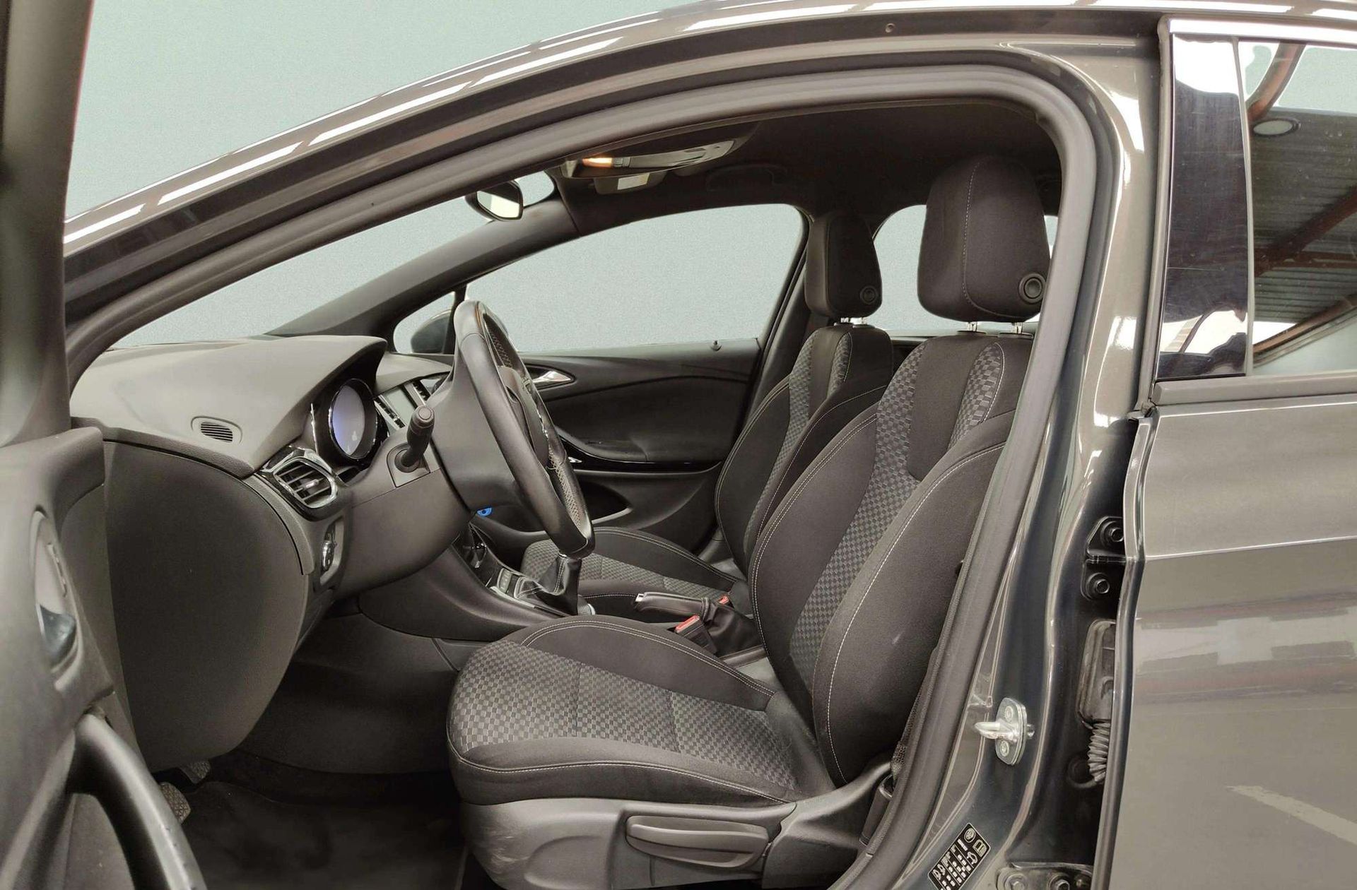 Opel Astra 1.0 Turbo Dynamic - foto 10