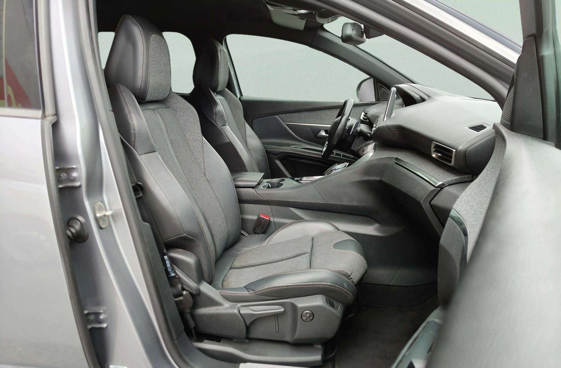 Peugeot 5008 1.6L THP GT Line EAT6 7 plazas - foto 31