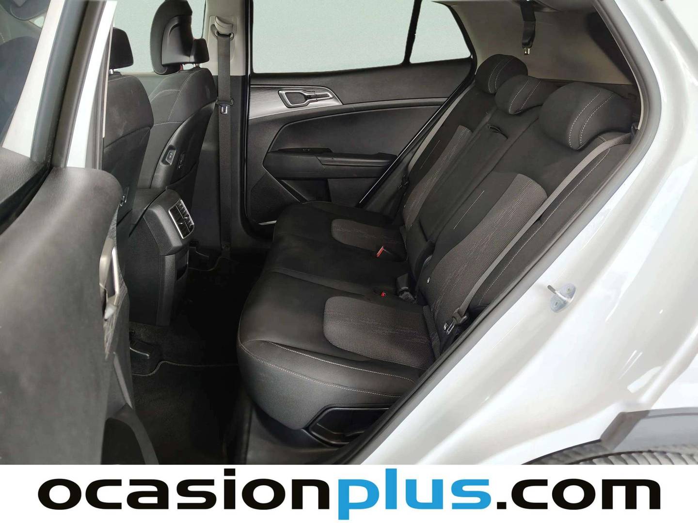 Foto asientos traseros KIA Sportage KIA Sportage 1.6 T-GDi MHEV Drive 4x2 (150 CV)