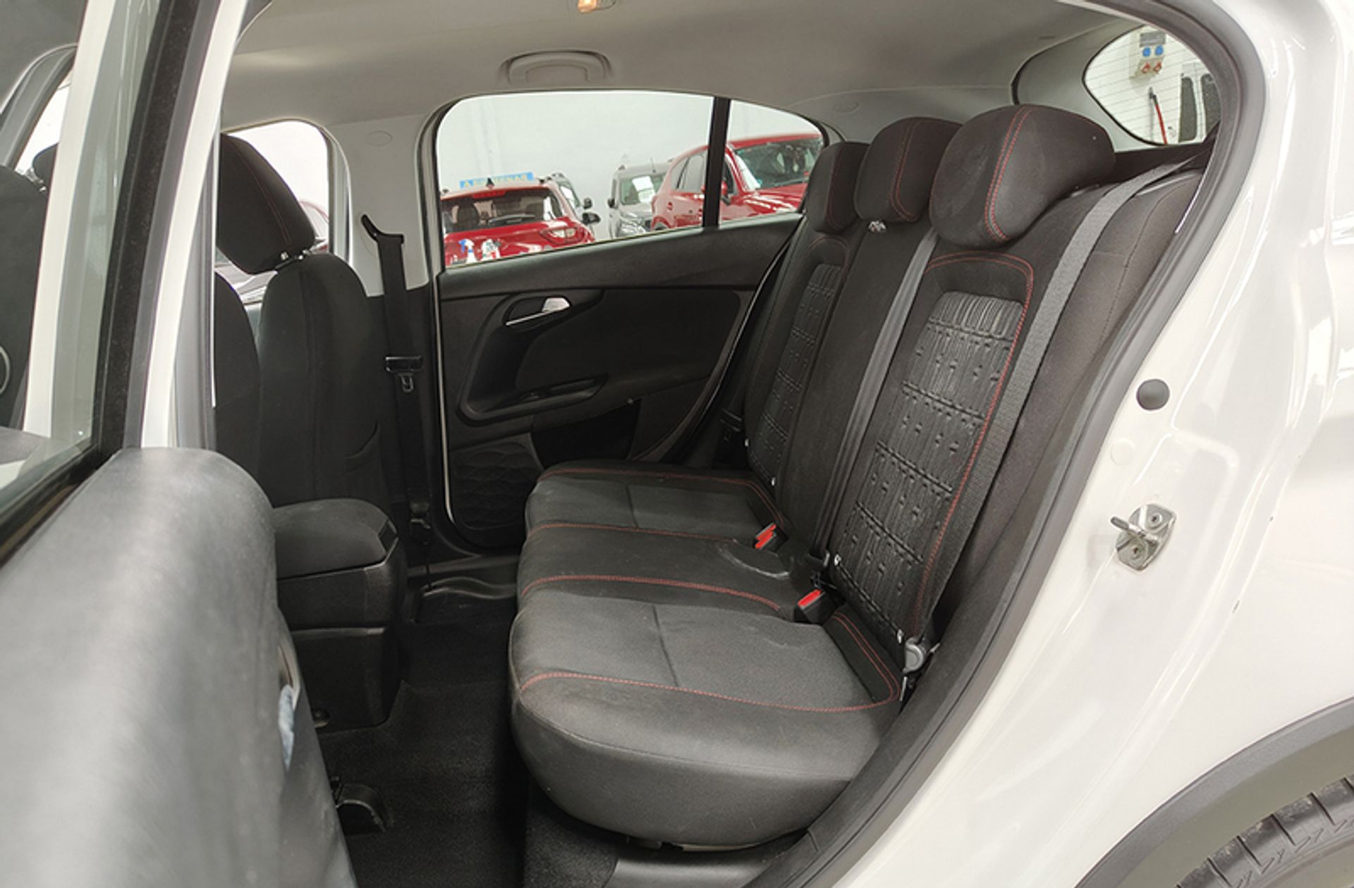 Fiat Tipo 1.5 Hybrid Red DCT - foto 10