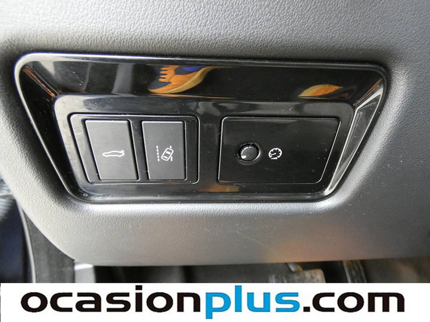 Foto Jaguar XE Jaguar XE 2.0 Diesel Pure RWD AUTO (180 CV)