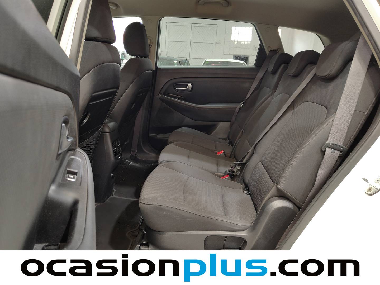 Foto asientos traseros KIA Carens KIA Carens 1.7 CRDi VGT Eco-Dynam x-Tech (115 CV)