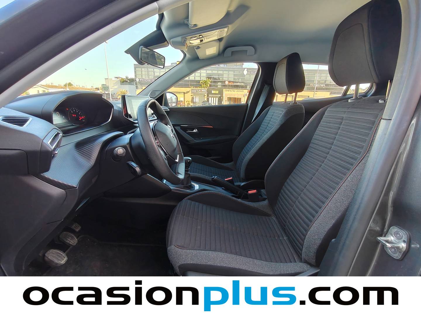 Foto asientos delanteros Peugeot 2008 Peugeot 2008 BlueHDi 110 S&S Active (110 CV)