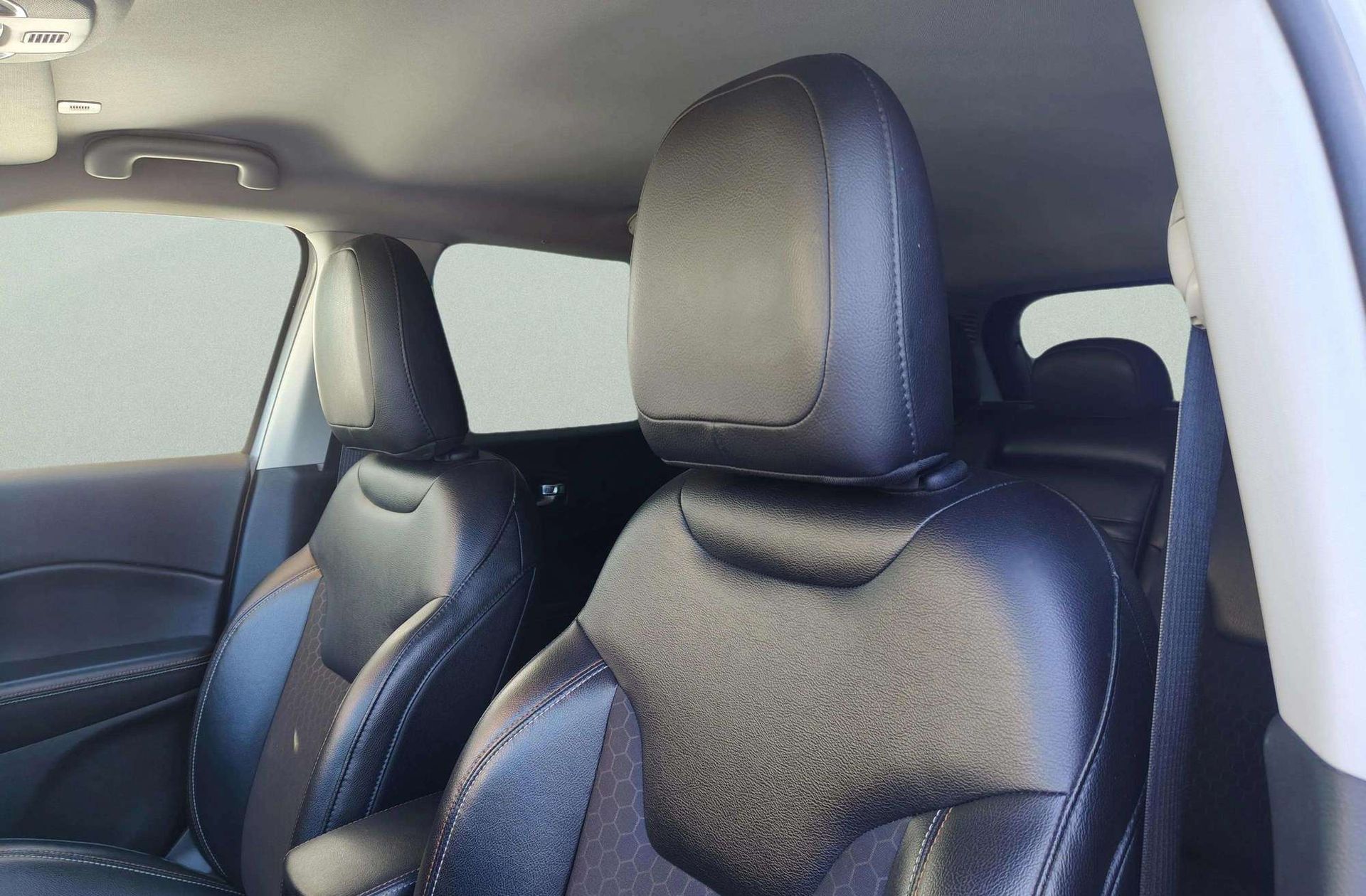 Jeep Compass 2.0 MultiJet Longitude 4x4 AD - foto 14